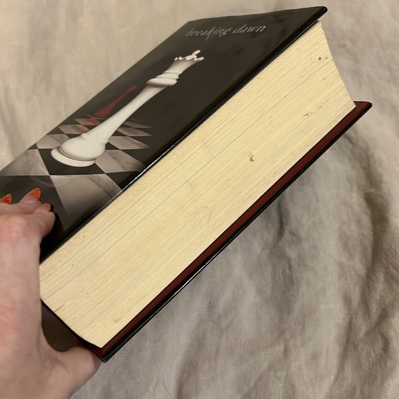 Breaking Dawn, First Edition August 2008 - Picture 2 of 6